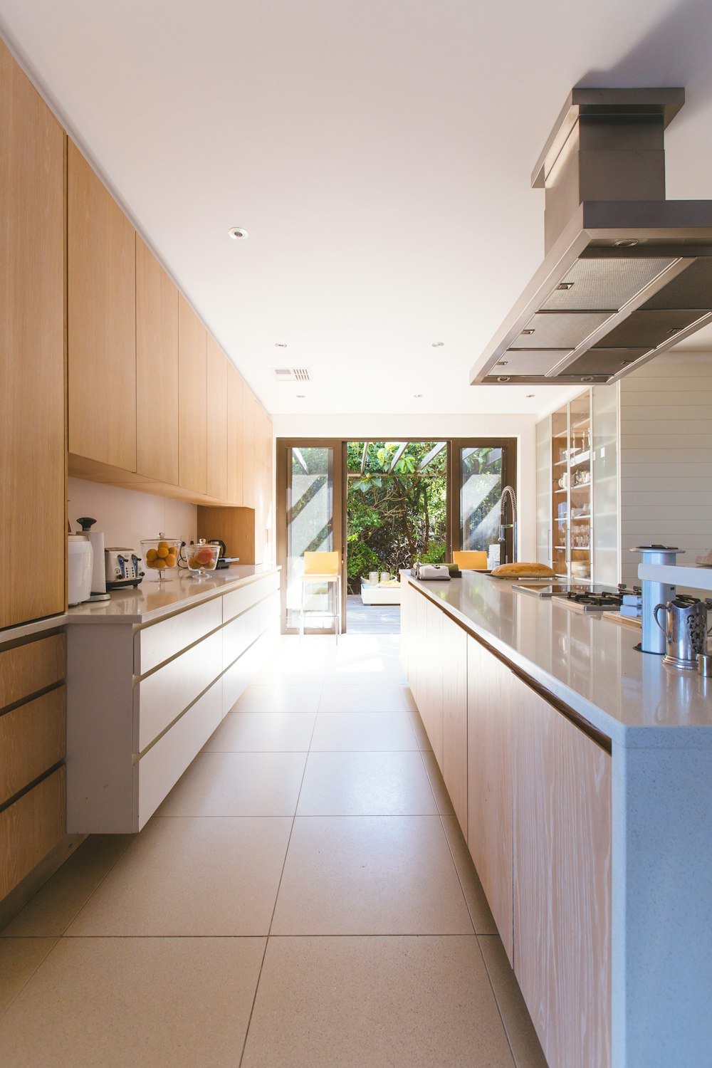Bright, freshly cleaned kitchen
